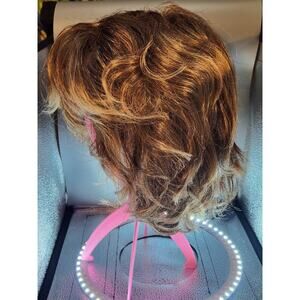 NWT JULES Henry Margu Synthetic Wig 2481 Light Brown Strawberry $270 Wavy Bob